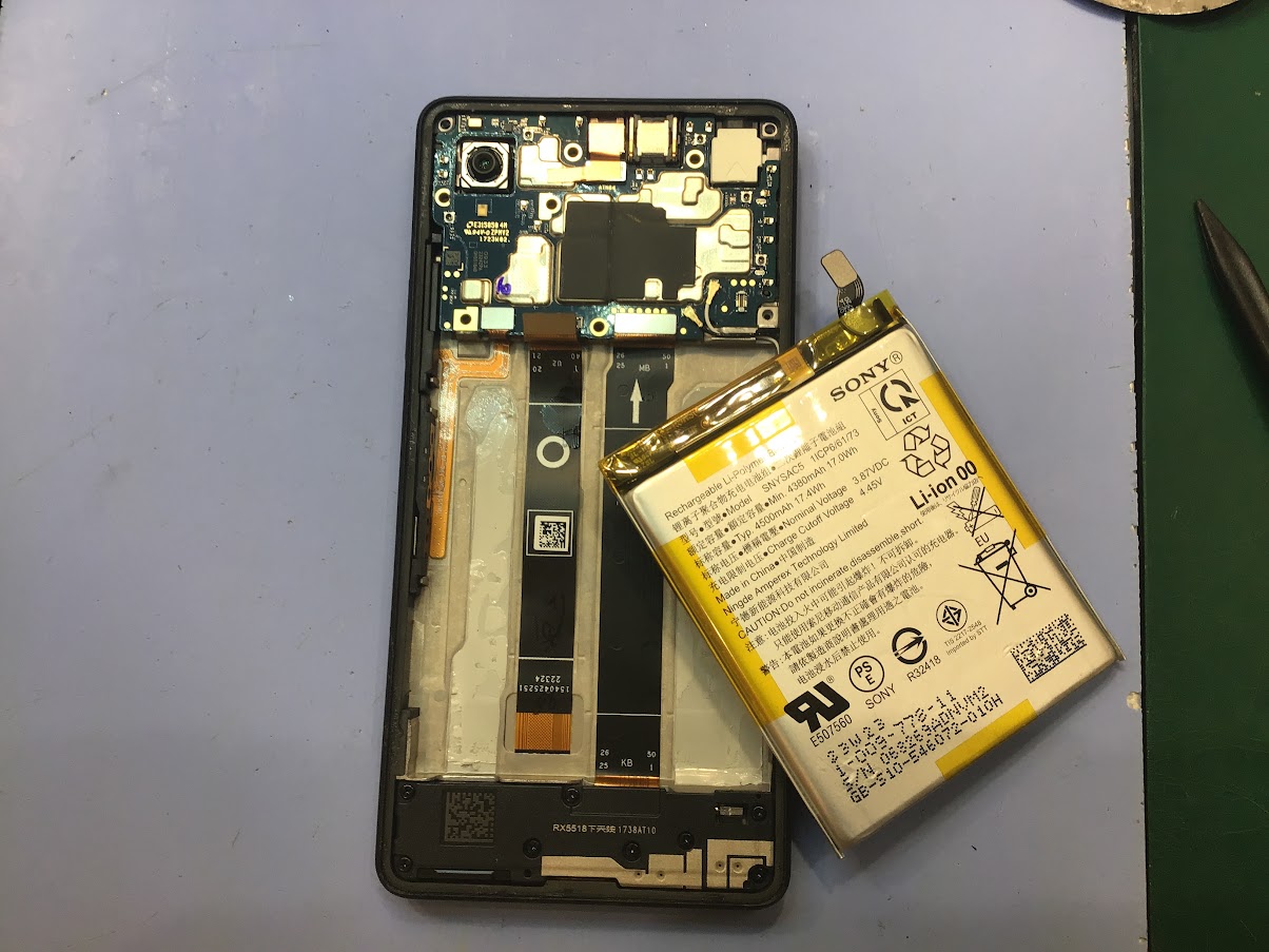 Xperia AceⅢならデータそのまま修理可能なスマホ修理工房中野ブロードウェイ店へ！